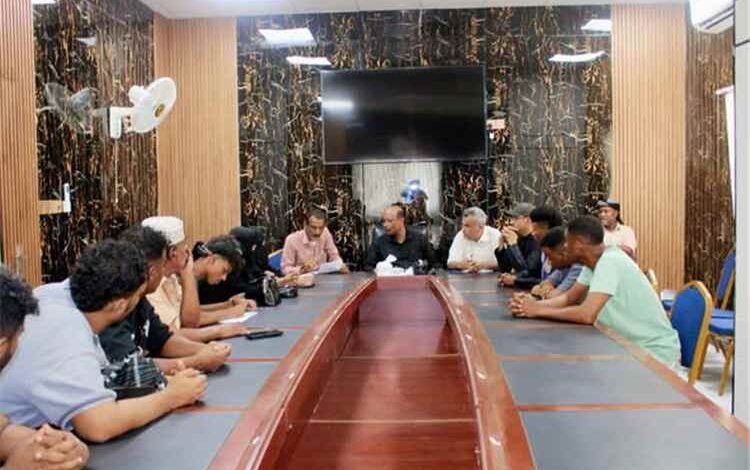 السلطة المحلية بالمكلا تُصدر ضوابط تنظيمية لإقامة الأعراس النسائية بالأحياء السكنية وتؤكد المضي في تطبيقها