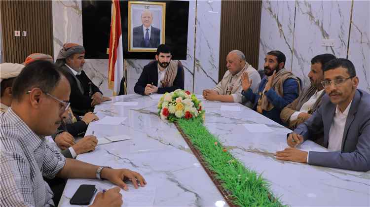 السلطة المحلية بمحافظة صنعاء تؤيد قرارات القيادة الرئاسية وتدين التدخلات الإيرانية وتؤكد دعمها لإجراءات حماية السيادة