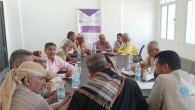 السلطة المحلية بمديرية تبن بلحج تناقش مع مؤسسة العون للاستجابة والتنمية مشروع التقييم الشامل للاحتياجات