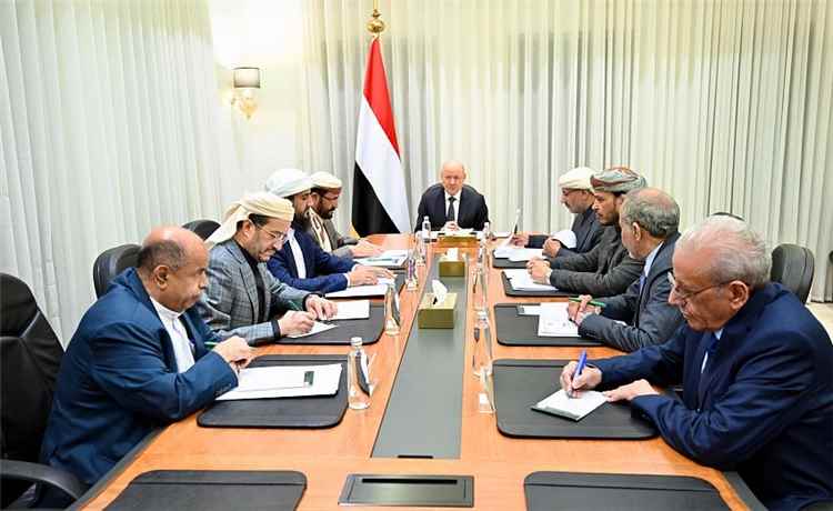السلطة المحلية في محافظة عمران تعلن دعمها للقيادة السياسية وإسناد القوات المسلحة في معركة الوطن