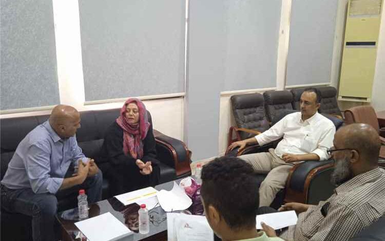 الشعبي يناقش مع منظمة أطباء بلا حدود البلجيكية تدخلاتها في مجمع البساتين الصحي بدارسعد