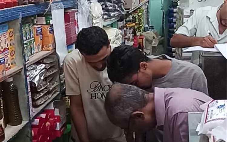 الصناعة والتجارة بتعز تنفذ حملة مباغتة لمكافحة الغش التجاري وتضبط مخالفات وتحيلها للنيابة
