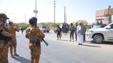 العرادة يستقبل مسيَّراً عسكرياً لشرطة المنشآت ويشيد بالانضباط والجاهزية