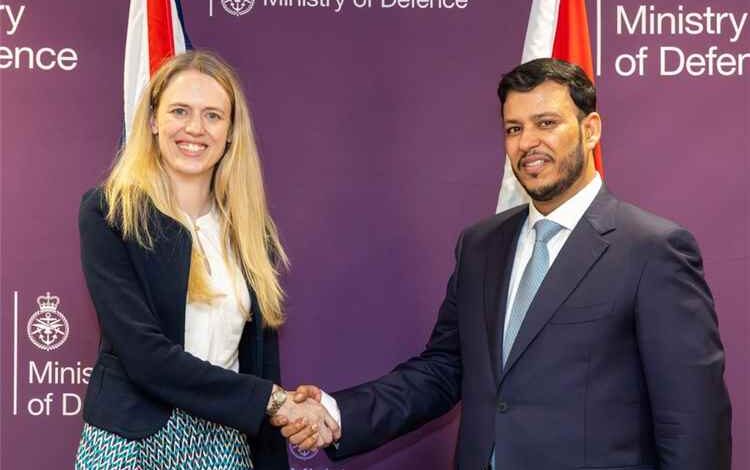 العليمي يبحث مع وزيرة القوات المسلحة البريطانية تعزيز الشراكة الدفاعية