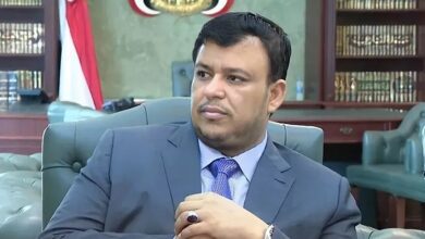 العليمي يتوعد بالخيار العسكري: جاهزون لأي مواجهة عسكرية مع الحوثيين إذا فُرضت الحرب مجددًا