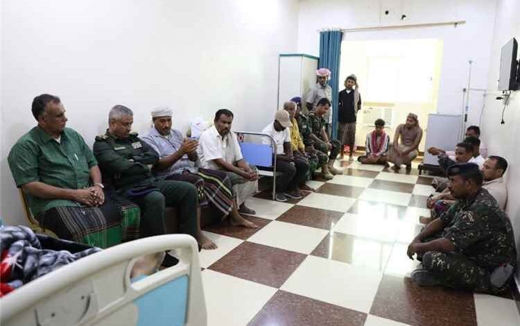 العميد الجابري يطمئن على صحة الأخ مبارك العكبري في مستشفى العرب