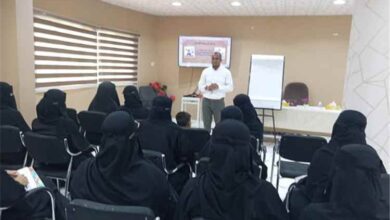 اللجنة الوطنية للمرأة بساحل حضرموت وجمعية إيڤ لتنمية المرأة والمجتمع تنظمان ندوة تفاعلية بعنوان "من التحديات إلى الاستمرارية: أسرار صمود الأسر المنتجة"