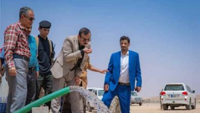 المحافظ بن الوزير يفتتح مشروع مياه نعضة ويؤكد مواصلة التوسع في مشاريع الأمن المائي والتنمية الخدمية