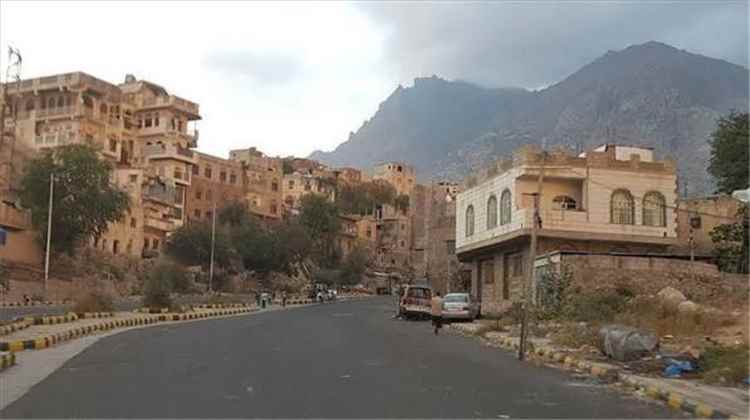 المشهد اليمني - مقتل شخصين وإصابة آخرين في اشتباكات مسلحة بمنطقة الدرجاج بأبين