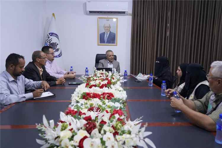 الوزير مختار اليافعي يلتقي مؤسسة أمل لرعاية الأيتام والفقراء والأعمال الإنسانية