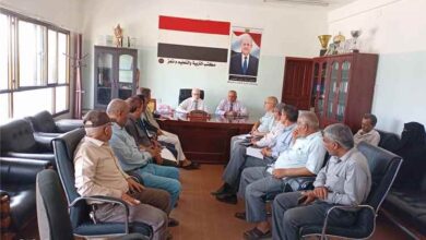 الوكيل الاكحلي يلتقي قيادة التربية والتعليم ورؤساء الشعب والإدارات المستقلة