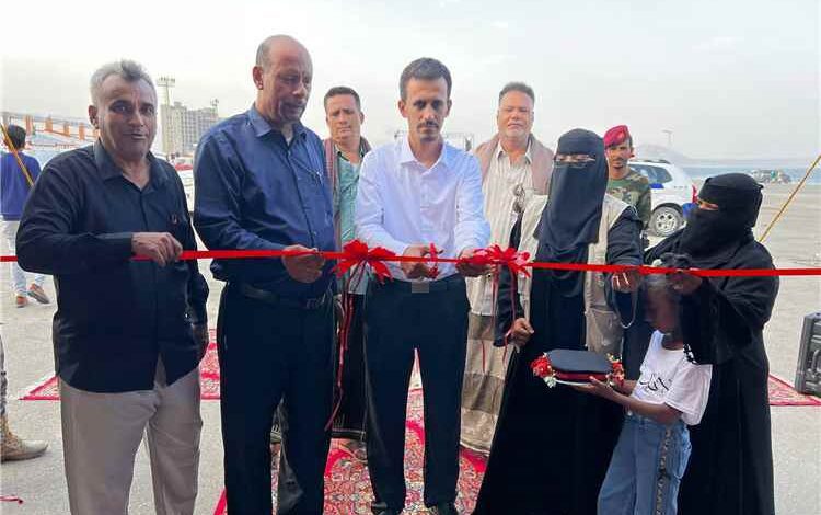 الوكيل الجيلاني يدشن بازار الأسر المنتجة "موسم العطاء" ضمن فعاليات موسم البلدة السياحي