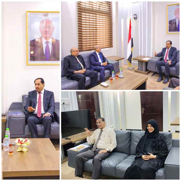 الوكيل الحيدري يناقش تدخلات منظمتي يمن آيد ويمان في القطاع الصحي