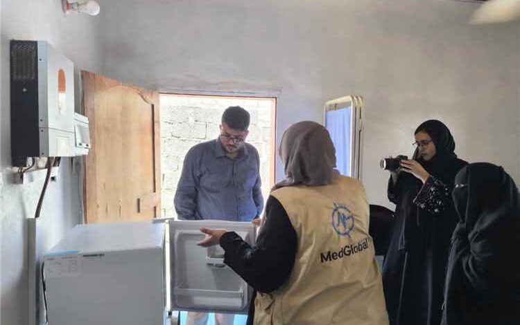 الوكيل المساعد لقطاع السكان يطلع على خدمات العيادات الصديقة للمرأة في مديرية البريقة بعدن