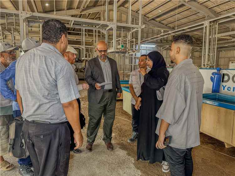 الوكيل بابلغوم يطلع على سير العمل في مركز تربية الأحياء المائية والاستزراع السمكي بعدن