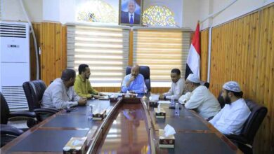 الوكيل بارباع يعتمد اتفاقية توريد قطع غيار لمحطات التوليد بوادي حضرموت