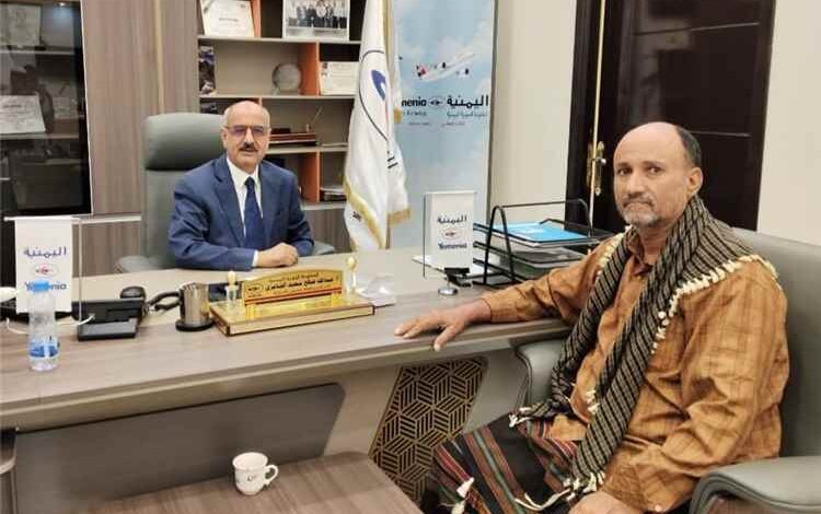 اليوسفي يزور مكتب الخطوط الجوية اليمنية بعدن