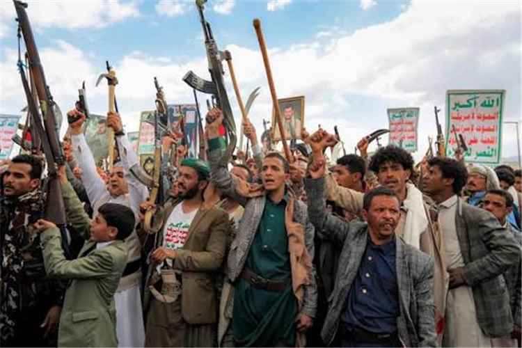 انشقاق مفاجئ.. الحوثيون يحاصرون منزل قيادي كبير في صنعاء ويُحبسون أنفاس العاصمة