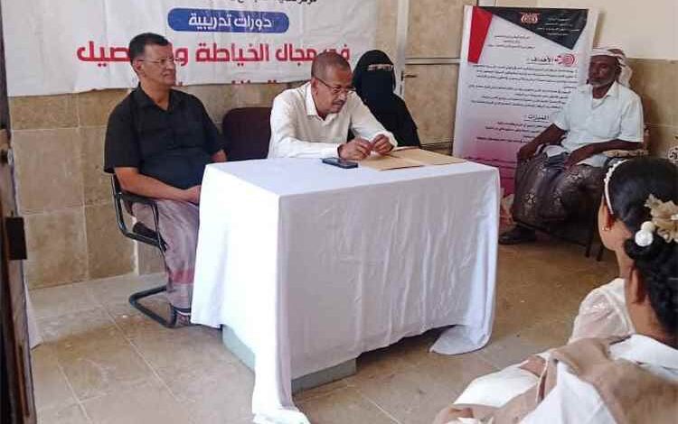 باحشوان يشهد اختتام دورة الخياطة بمركز الأسر المنتجة وتنمية المجتمع بوادي حضرموت بمشاركة 33 متدربة