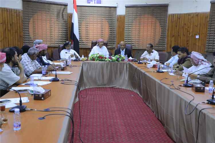 بارباع يترأس اجتماعًا بقيادات السلطات المحلية وعدد من المكاتب التنفيذية بوادي وصحراء حضرموت لاستكمال التحضيرات التأسيسية للمجلس التنسيقي الأعلى