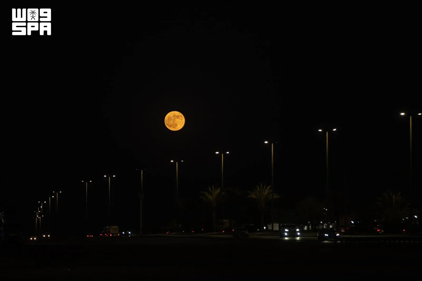 بدر يوليو يُزيّن سماء الحدود الشمالية ويستقطب هواة الرصد والتصوير