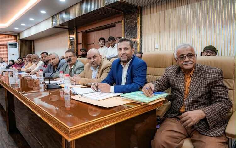 برئاسة المحافظ شيخ..المكتب التنفيذي يؤيد مخرجات مؤتمر الشراكة بمنح السلطات المحلية حكم كامل الصلاحيات ويناقش ملفات النفط والغاز والتجارة والصناعة