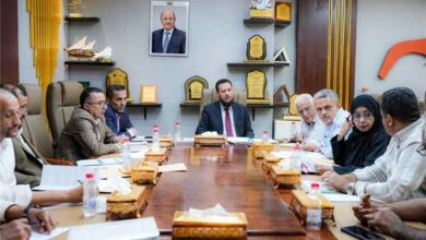 برئاسة المحافظ عبد الرحمن شيخ..إقرار حزمة من المشاريع في قطاعات الطرق والمياه والصرف الصحي والأشغال العامة