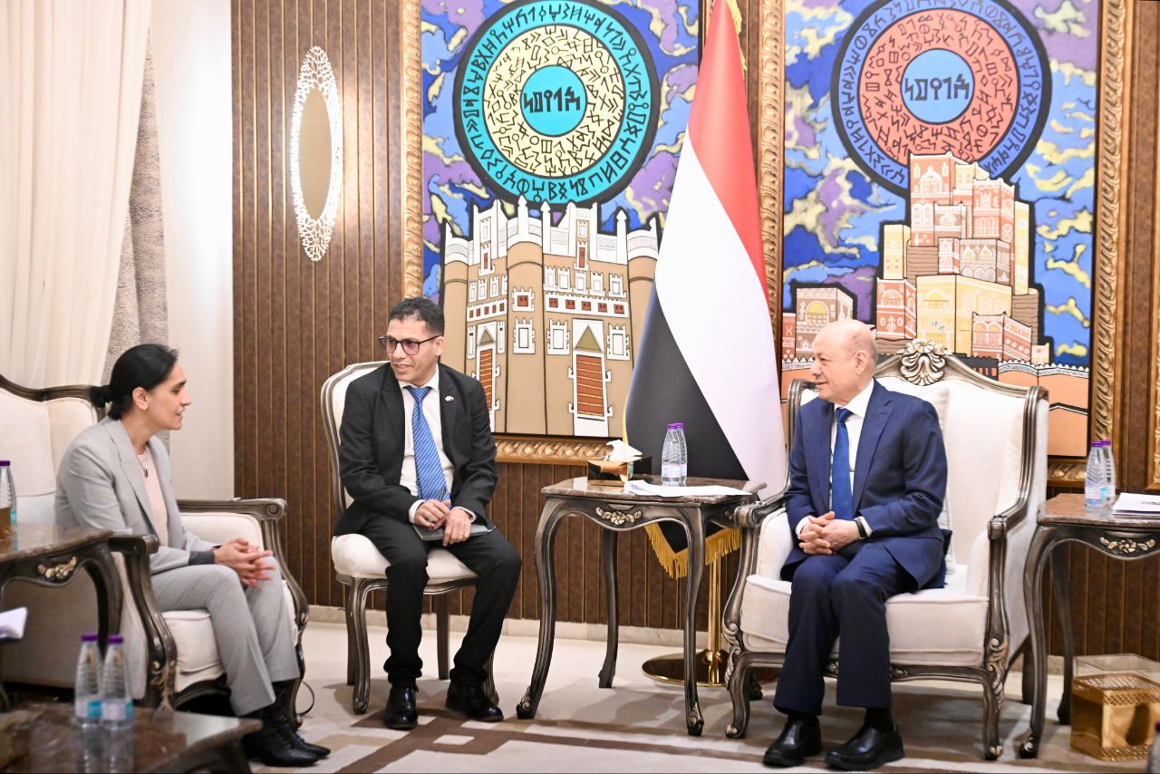 بريطانيا تدين التصعيد الحوثي تجاه الحكومة اليمنية والسعودية وتؤكد دعمها الكامل لمجلس القيادة الرئاسي