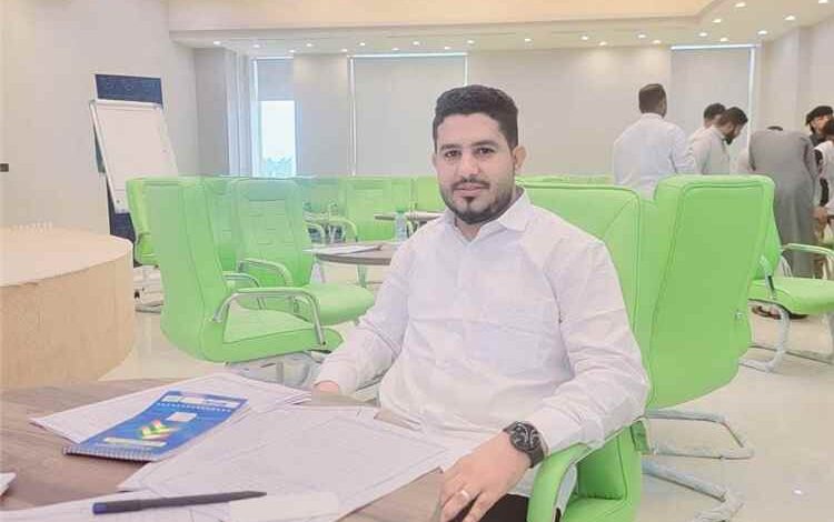 بنك القطيبي بردفان يوضح أسباب الازدحام ويدعو المواطنين إلى التعاون لتنظيم عملية الصرف