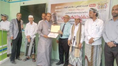 تحت شعار ( لحظة وفاء ) .. محكمة ونيابة صيف الابتدائين تكرمان الموظفين المتقاعدين والعاملين في المحكمة