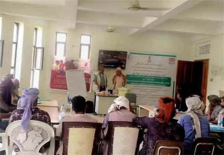 تدشين دورة توعوية لمستفيدي قطاع "النحل" بمديرية المقاطرة