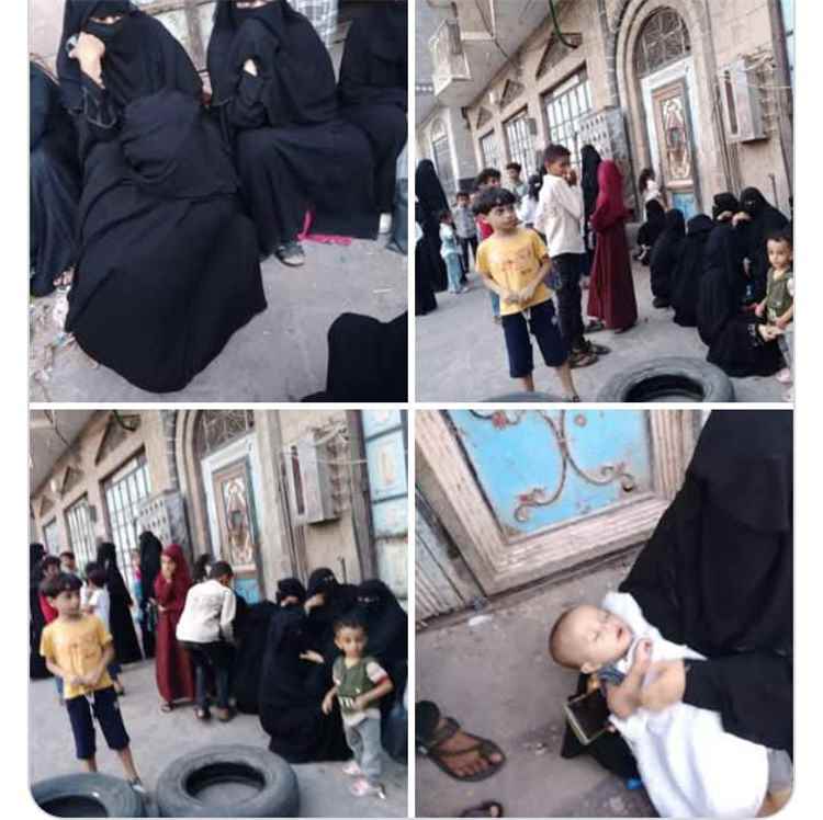 تشريد 20 أسرة نازحة إلى العراء بعد مداهمة أمنية بتعز