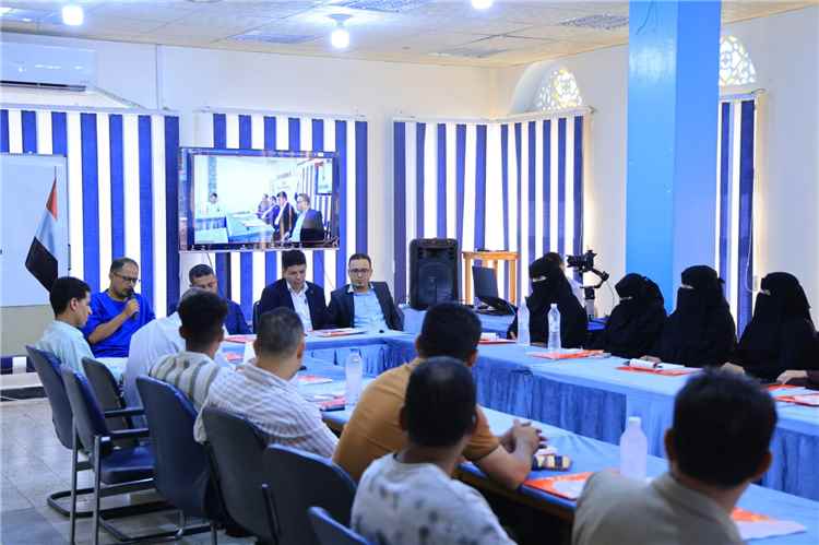 تعز: ندوة لوحدة الدراسات والاستشراف بالمجلس الأعلى للمقاومة الشعبية تناقش الأزمة الاقتصادية في اليمن وتطرح رؤى للتعافي