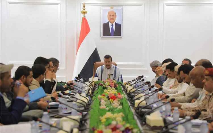 تنفيذي مأرب يناقش تقارير أداء مكاتب التخطيط والأشغال ووحدة النازحين واللجنة الوطنية للمرأة