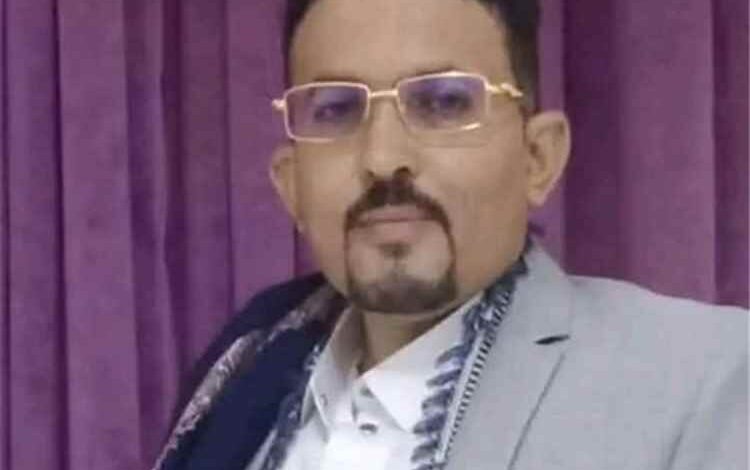 المشهد اليمني - توتر عسكري ومحاصرة منزل قيادي في صنعاء عقب إعلان انشقاقه عن الحوثيين