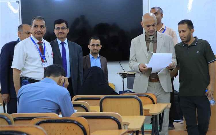 جامعة إقليم سبأ تُجري إختبار المفاضلة للدفعة السابعة بكلية الطب بمشاركة 472 متقدماً للتنافس على 50 مقعداً