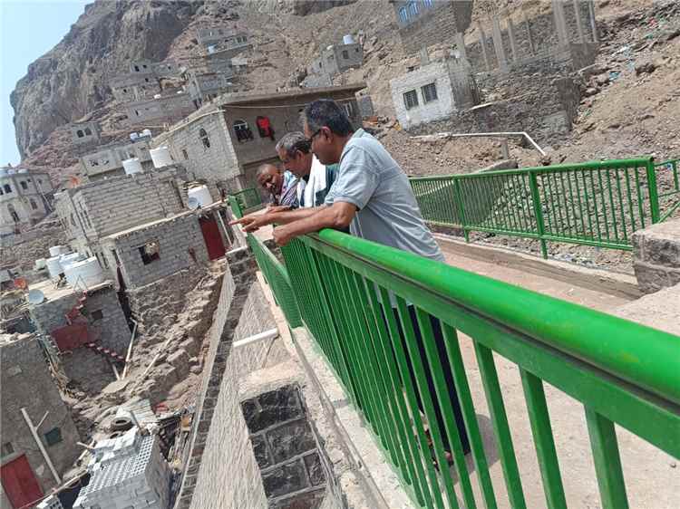 جولة ميدانية لمدير المعلا لمتابعة جاهزية منشآت تصريف مياه الأمطار