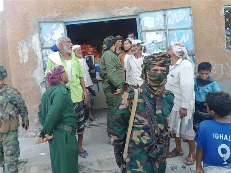 خلال نزول ميداني امن المضاربة والعارة يلزم مالكي المحال التجارية بتركيب كاميرات مراقبه