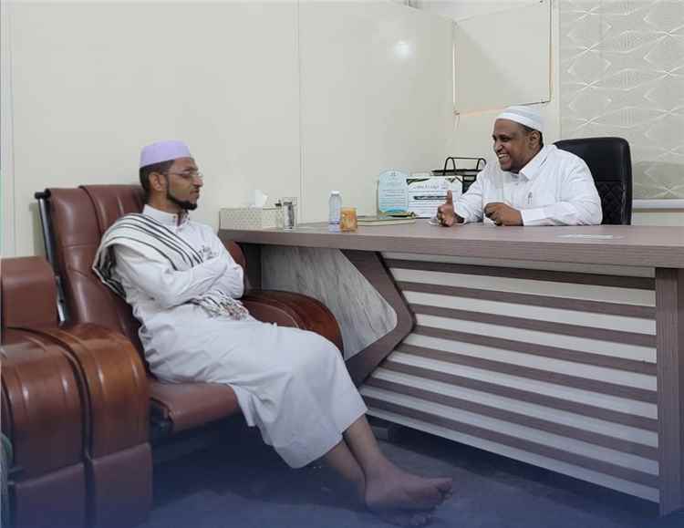 رئيس مؤسسة الصفوة للتنمية يزور مؤسسة يسر للتنمية بحضرموت لبحث آفاق التعاون والشراكة