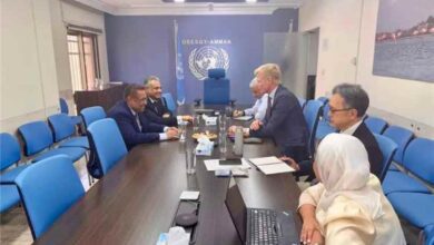 رئيس مجلس الشورى يلتقي المبعوث الأممي ويبحث تطورات الأوضاع في اليمن ومخاطر التصعيد الحوثي