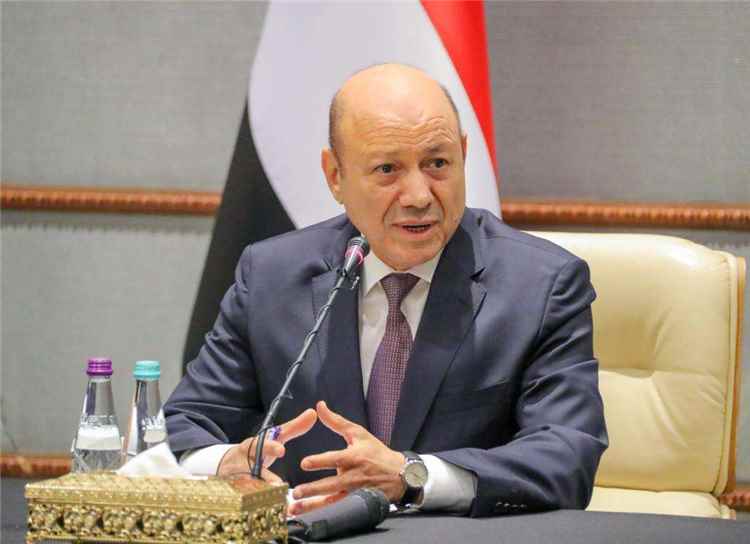 رئيس مجلس القيادة الرئاسي: الوقت قد حان لأن تتحدث الدولة بصوت واحد