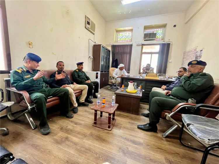 رئيس نيابة استئناف سيئون يبحث مع قيادات أمنية تعزيز الالتزام بالإجراءات القانونية