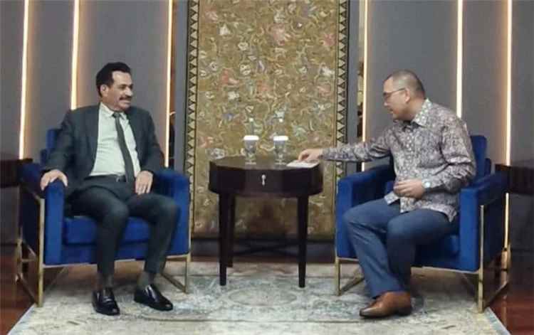 سفير بلادنا يبحث مع مسؤول إندونيسي إعادة تفعيل أعمال اللجنة اليمنية – الإندونيسية