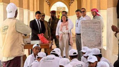 سفيرة فرنسا تختتم زيارتها لحضرموت بجولة لدوعن وتشيد بمقوماتها التراثية والتنموية الرائدة