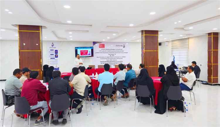 شبوة تدشّن دورة تدريبية متخصصة في استخدامات الذكاء الاصطناعي بالإعلام