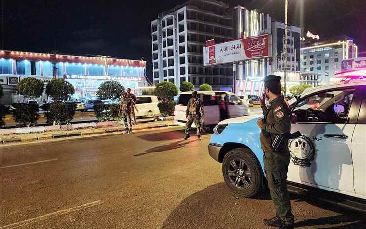 شرطة بئر فضل بعدن تعثر على مسن تائه وتناشد مساعدتها في الوصول إلى أسرته