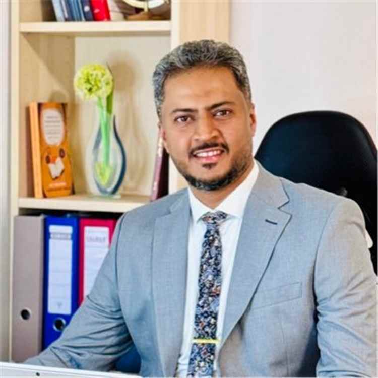 صحفي: الحـ.ـوثيون يعيدون سيناريو الحديدة في جبل دباس.. وهجمات متكررة وخسائر فادحة