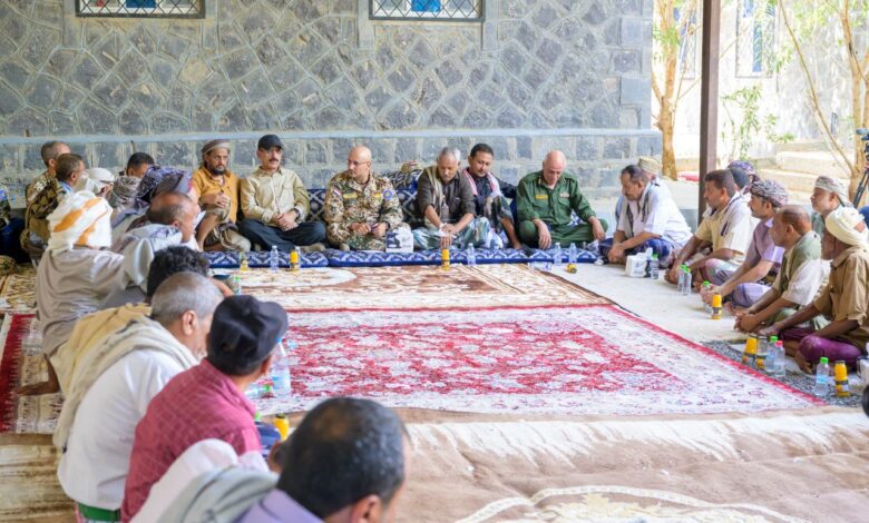 طارق صالح يتحدث عن حقيقة الوضع في ميناء الحديدة ومطار صنعاء ويؤكد:  اليمنيون يخوضون معركة وطنية منذ أكثر من 11 عامًا