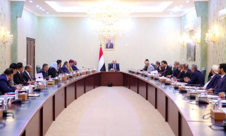 عاجل: الحكومة اليمنية تعلن حالة الانعقاد الدائم وتشكل فريق لإدارة الأزمة بعد التصعيد الحوثي الإيراني