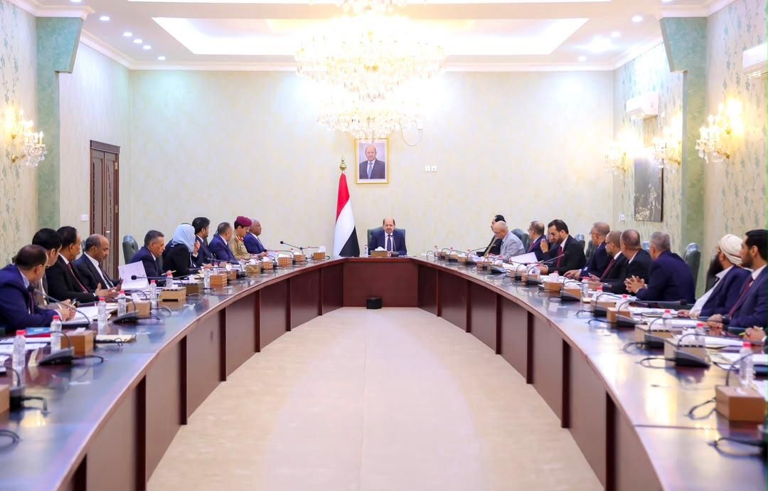 عاجل: الحكومة اليمنية تعلن حالة الانعقاد الدائم وتشكل فريق لإدارة الأزمة بعد التصعيد الحوثي الإيراني